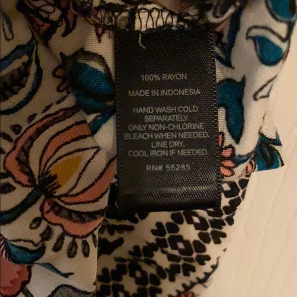 Express top, floral print, size medium - Picture 4 of 4